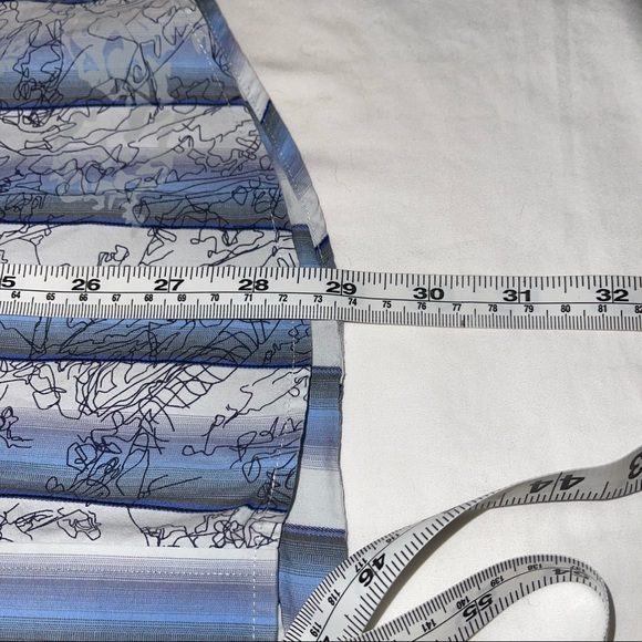 ✨HOSTPICK✨7 Diamonds Button-Down Long Sleeve - Picture 7 of 8